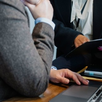 Landing pages e microsites para eventos corporativos com foco em conversão - Guia prático
