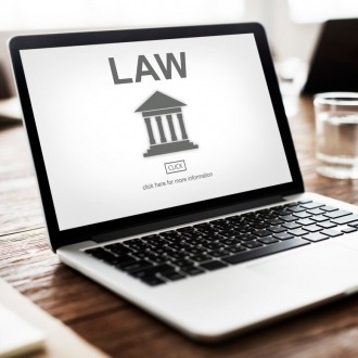 Construção de Sites para Advogados: Análise Comparativa Estratégica