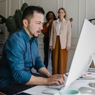 Guia Completo para Criação de Sites Personalizados para Pequenas Empresas