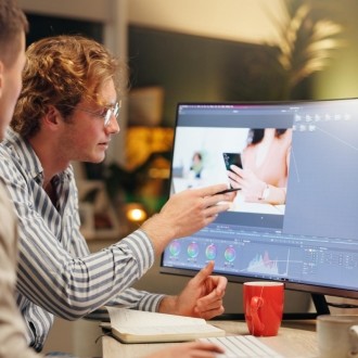 Sites rápidos e personalizados com builders AI para pequenas empresas