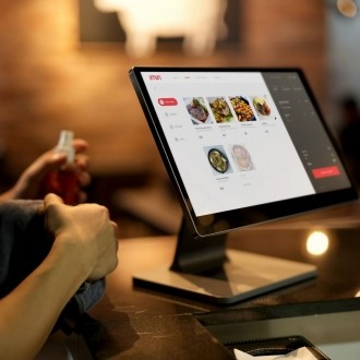 Sites personalizados para restaurantes SP com cardápio digital, delivery e conformidade sanitária