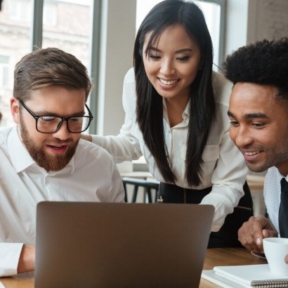 Dicas Práticas para Criação de Sites para Empresas de Segurança Digital Dicas Práticas para Criação de Sites para Empresas de Segurança Digital