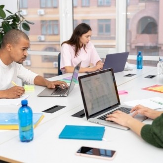 Construção de Sites Personalizados para Pequenas Empresas