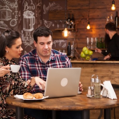 A Revolução da Construção de Sites para Bares e Restaurantes
